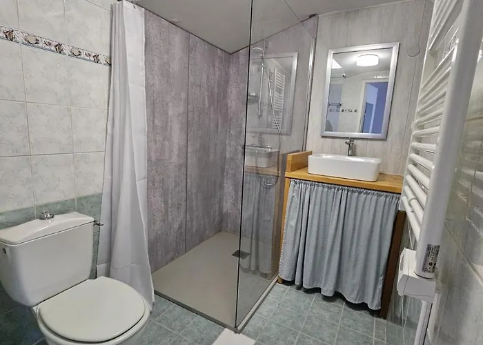 De Charme Avec Privatif Pour 4 A 6 Personnes بيت للعطل